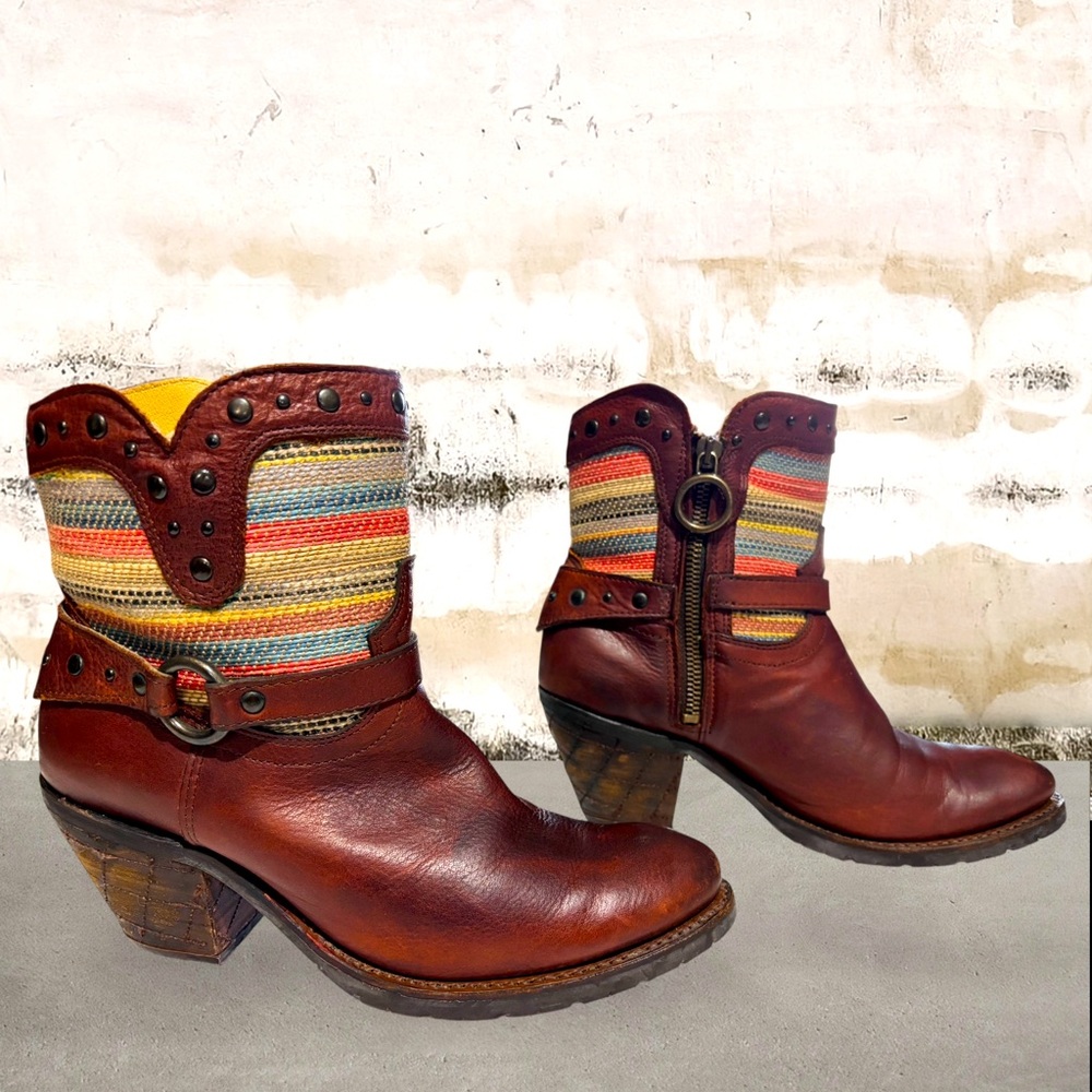 Justin Women’s Brown Casual Fashion Boots - MSL103
 Size 7B